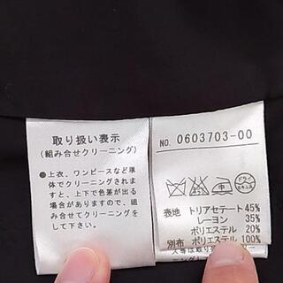 冠婚葬祭の服の画像