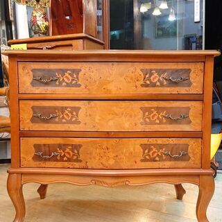 イタリア アンティーク 象嵌 (ぞうがん) 猫脚 ネコ脚 3段 チェスト