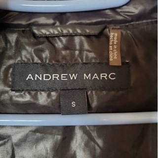 ダウンジャケット　Andrew Marc 黒の画像