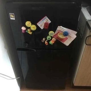 冷蔵庫(Haier) 引っ越すので貰ってください