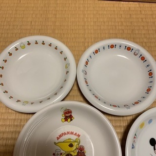 キャラクターのお皿まとめて　ミッフィ、ミッキー、アンパンマンの画像
