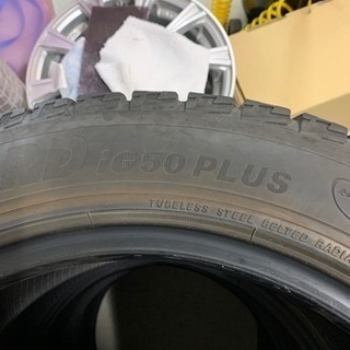 215/55R17 スタッドレス　4本セットの画像
