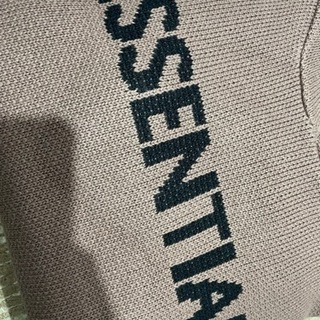 essentials ニット