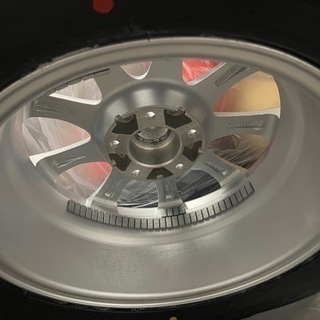 新品スタッドレスタイヤホイールセット（新品ナット付）の画像