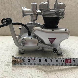 【お取引中】バイクエンジン可動品模型（パソコン用品？）の画像