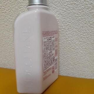 新品同様 L'OCCITANE ボディミルク 桜