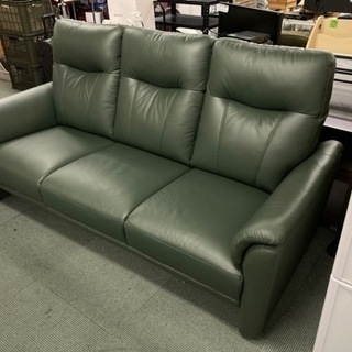 【12/28確約済み】【?9月に買ったばかり‼️ほぼ新品✨】ニトリ 3人掛け 本革 ソファ グリーン