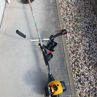 草払い機