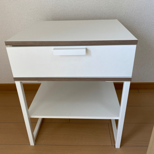 IKEAサイドテーブル