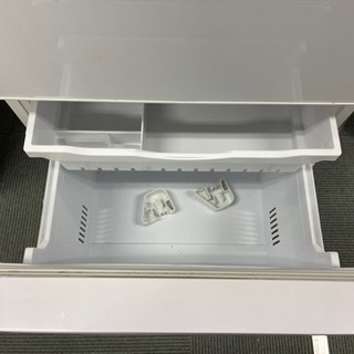 HITACHI★日立★2018年製★375Lノンフロン冷凍冷蔵庫★R-S38JV★真空チルド搭載★高級ガラスドア★クリスタルホワイト【大きめ冷蔵庫入りましたいっぱい入るよ】HITACHI 冷凍冷蔵庫 2018年製 Sタイプ／まんなか野菜 R-S38JV、R-S32JV ： 冷蔵庫 ： 日立の家電品