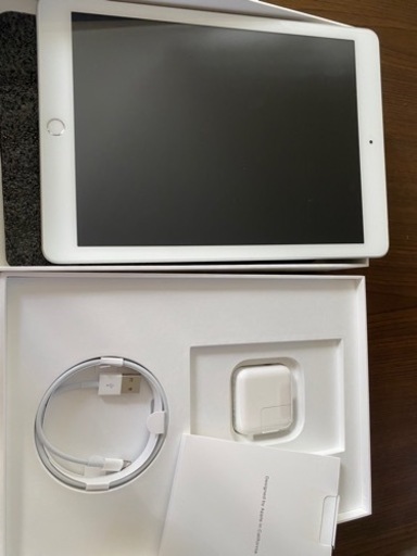 【商談中】iPad 第6世代 美品 32GB SIMロック解除済 値下げ