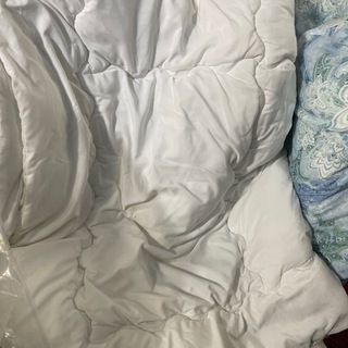 ●掛け布団　各100円　シングルの画像