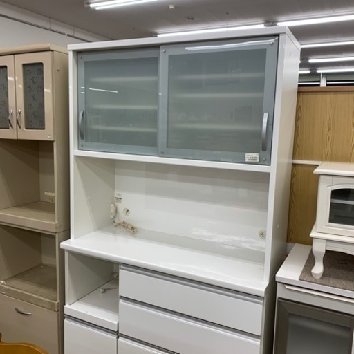 カップボード　食器棚　側面状態不良