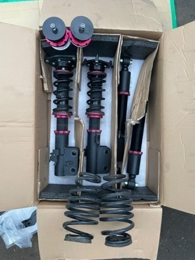 ZVW30プリウス車高調　装着期間1ヶ月未満‼︎