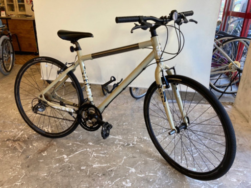 【GIANT 700×32c】 24段変速　クロスバイク　シークスリー　アルミ