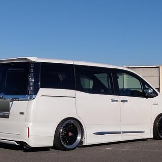 現行80ヴォクシーハイブリッド★最上級Vフリップダウン付★車検5年10月快適カスタムの画像