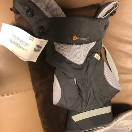 見つけたら買い　未使用のエルゴ抱っこ紐　前後ろ両方可能　360CARRIER