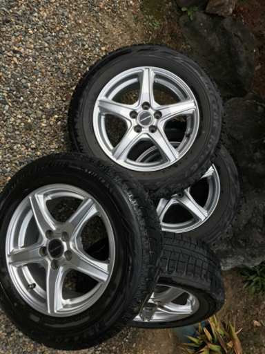 スタッドレスタイヤ　15インチ　スバルインプレッサ