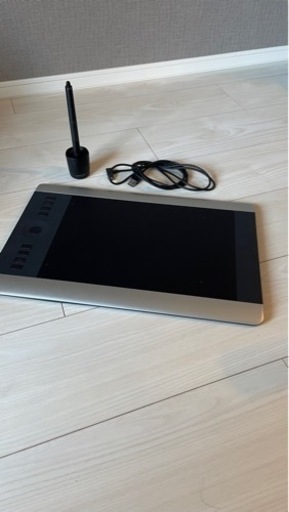 Wacom ペンタブ　ntuos Pro medium PTH-651/K0 [ブラック]