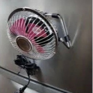 METALFAN アロマ可能 メタルファン JL-501P 携帯扇風機 ドンキホーテ 情熱価格 1回使用 中間スイッチ付きの画像