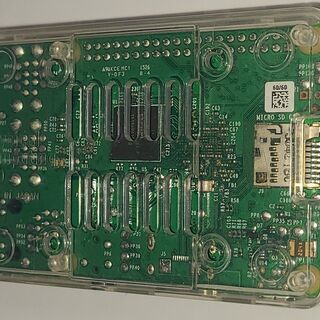 Raspberry Pi 2 Model B 本体&ケースの画像