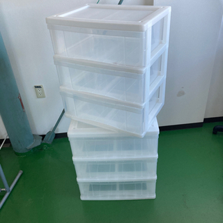 ● 収納ケース3段×２個、プラケース