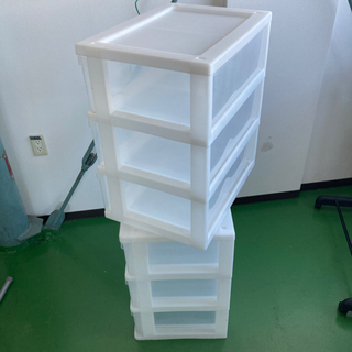 ● 収納ケース3段×２個、プラケースの画像