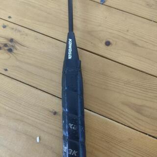 バトミントンのラケットの画像