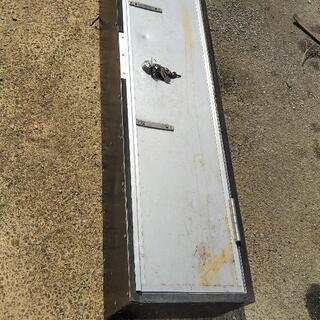 アルミボックス　工具箱　軽トラ