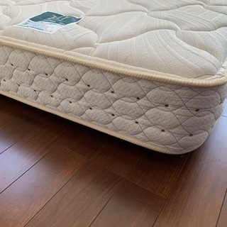 シングルマットレスあげます！（シミ付き）の画像