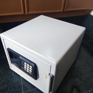 あげます　耐火金庫の画像