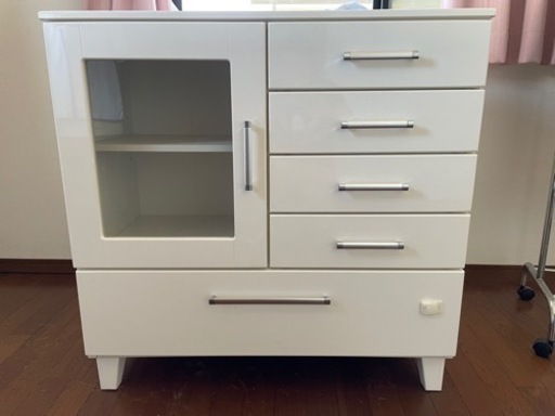 オシャレ収納棚
