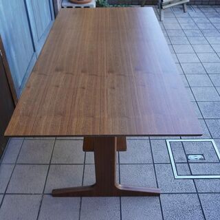 無印良品(MUJI)のリビングでもダイニングでもつかえるテーブル・ウォールナット材です低めのサイズが魅力のLDタイプダイニングテーブルは北欧スタイルやナチュラルモダンなインテリアに♪BJ404