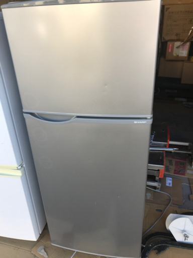 2018年　シャープ　冷蔵庫　１１８Ｌ