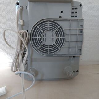 壁掛け　脱衣所ヒーター　ゼピールの画像