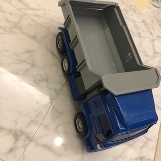 おもちゃ　ダンプカー　