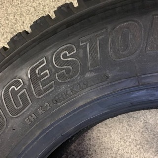 215/70R17.5 トラック、バス用タイヤ 7部山
