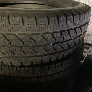 215/70R17.5 トラック、バス用タイヤ 7部山
