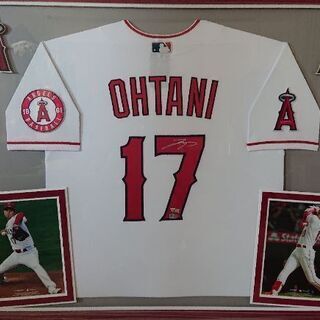 【最終】大谷翔平直筆サイン入りユニフォーム　額装いり 大谷翔平選手、直筆サイン入ユニフォーム、Fサイズ、新品額・保管箱付