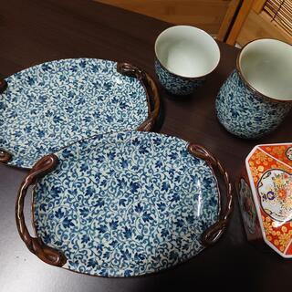 【💮決まりました】未峰和モダン唐草模様ペア皿&湯呑と有田焼漬物入れの画像