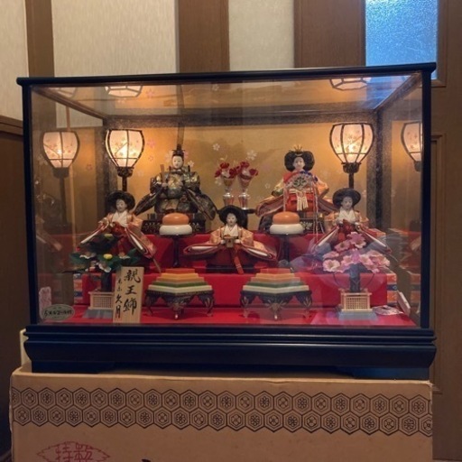 ひな人形