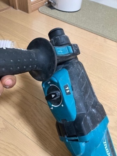 『取引中』マキタ　makita ハンマドリル　HR2631F