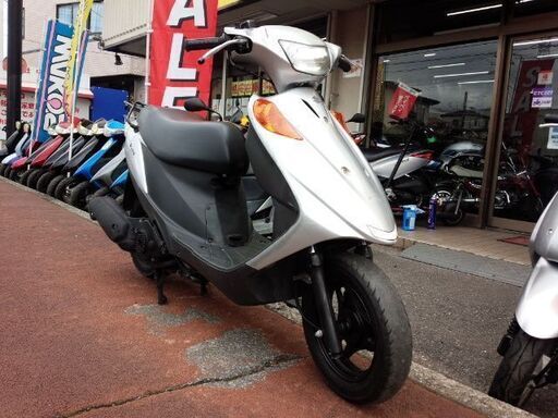 NO.3985　アドレスＶ１２５　４サイクルエンジン　フューエルインジェクション車　シルバー　☆彡