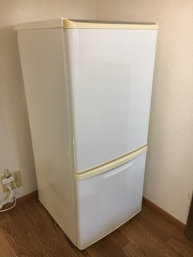 パナソニック　冷蔵庫 NR-B143W-W 138L