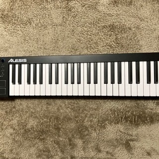 Alesis USB MIDI キーボード　49鍵 8パッド