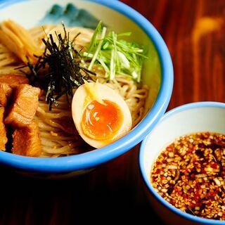世界に展開している有名な「AFURI」の店長・SV候補募集！今後の店舗展開に向けての増員です！【月9休】の画像