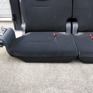 トヨタZRR70ノア❗3列目シート❗綺麗です❗