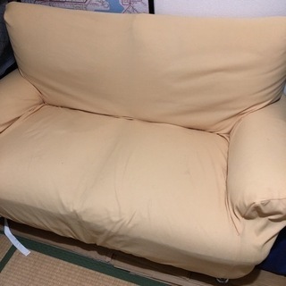 200円　ソファー(2人用)