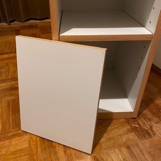 白いカラーボックス【細長いタイプ！スキマ収納に！】の画像