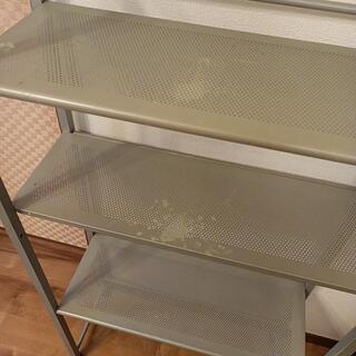 軽くて丈夫なスチールラックの画像